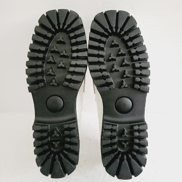 New INTENNTENTIONALLY BLANK Women’s Loafer White Croc Embossed Leather, Size 9 - Picture 8 of 9